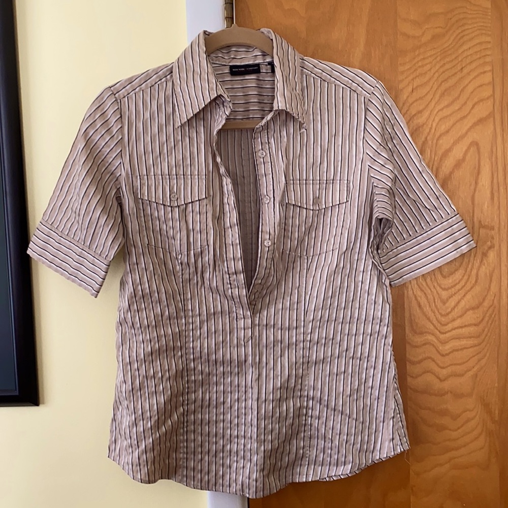 🚫SOLD🚫 NY&Co Mid-Way Botton Shirt
